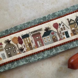 Thankful Tiny Town, Heart in Hand Cross Stitch Pattern, 176x30, Autumn Thanksgiving Tiny Town Series