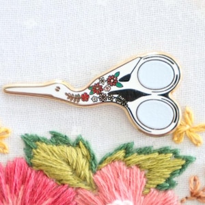 Scissors Needle Minder or Fob by Flamingo Toes