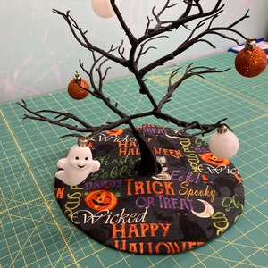 12 inch colorful Halloween tree skirt