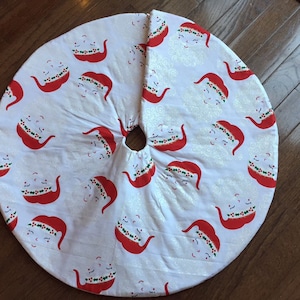 24” glittery Santa tree skirt