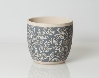 Leaf Decorated Pot, 5 Inch Pot, Gray Pot, Leaf Planter, Etched Pot, Clay Pot, Glazed Pot, Leaf Patterned Pot