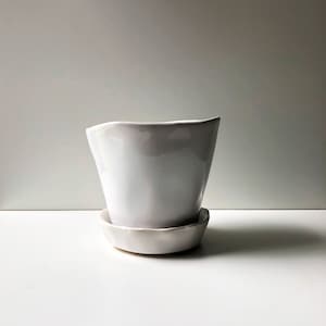 Small White Ceramic Planter with Saucer, Small Planter, Small Plant Pot, Pot with Saucer, Succulent Planter, Mini Planter, Mini Pot, Ceramic