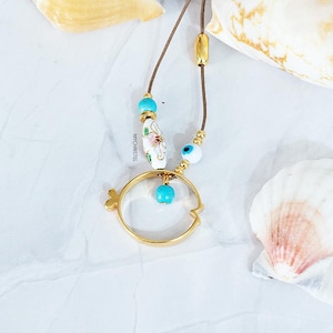 collana con pesce, collana con ciondolo, collana con pesce d&#39;oro, gioielli con pesce, collana lunga, gioielli estivi, collana da spiaggia, collana estiva greca, boho