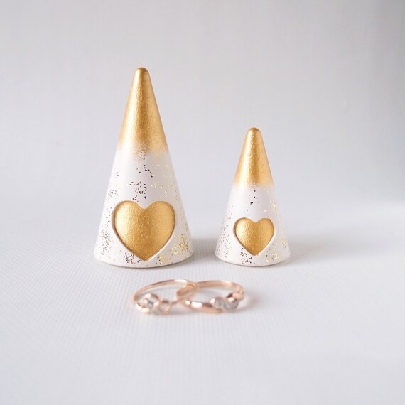 WE DO ring cone Concrete ring cone Wedding favor Jewelry holder Cement ring cone Jewelry display We do sign Anniversary decor Photo prop