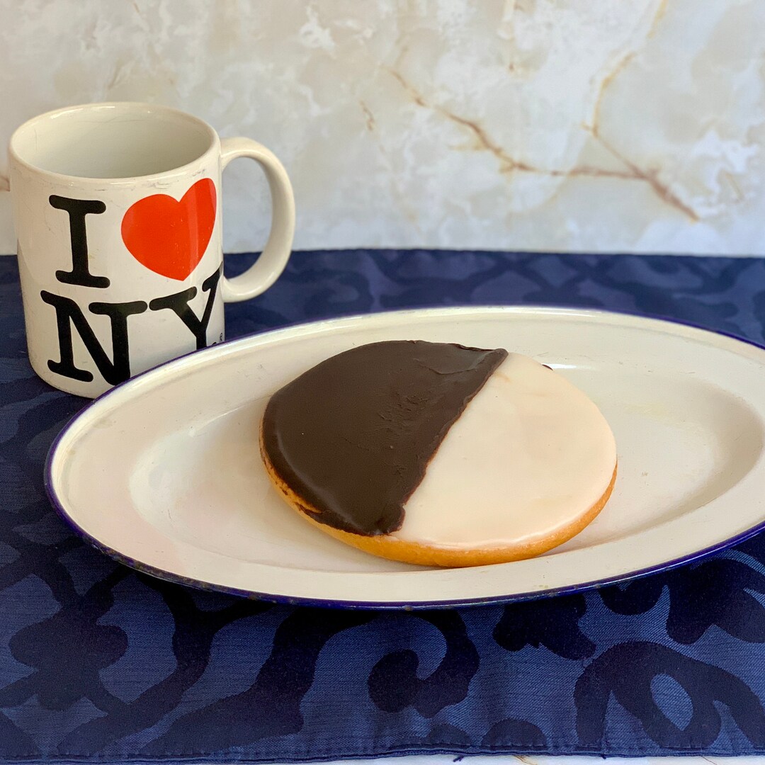 NEW YORK STYLED Large Black and White Cookies 1 Dozen 5in Wedding Favor