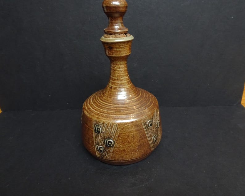 Denise or Rosemary Wren. Oxshott Pottery. Vessel or Vinaigrette Bottle