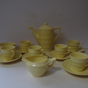 Wedgwood art-deco koffieservies. Ringvormig. Ontworpen door John Goodwin. Zeldzaam