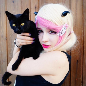 Black devil horns hair clips / gothic / pastel goth / halloween