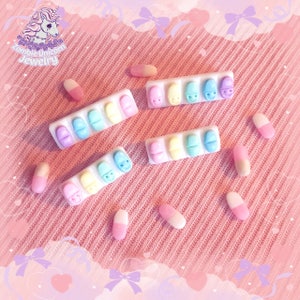 Daily Dose rainbow pills hair clip brooch menhera