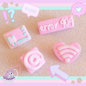 Internet addict brooches pins / pastel / fairy kei / webcore