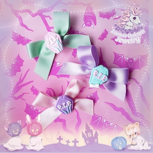 R.I.P. gravestone hair clips / pastel goth / creepy