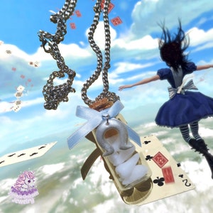 Alice Madness Returns tooth necklace