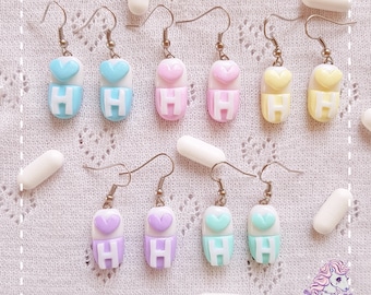Happy Hospital pills earrings / menhera / yumekawaii