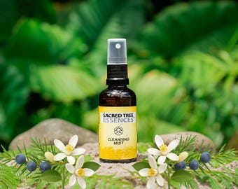 OCZYSZCZAJĄCA MGIEŁKA Shamanic Aura & Space Spray to synergia świętych amazońskich roślin mistrzowskich, olejków eterycznych i icaros, pieśni uzdrawiających.
