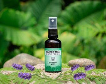 USPOKAJAJĄCA MGIEŁKA Shamanic Aura & Space Spray to synergia świętych amazońskich roślin mistrzowskich, olejków eterycznych i icaros, pieśni uzdrawiających.
