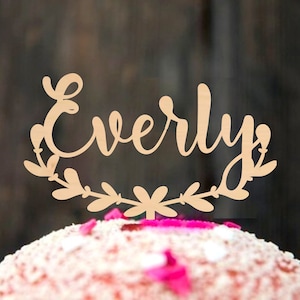 Custom Name Birthday Cake Topper: Wood Wreath Design