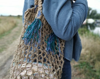 Jute shopping bag. 100% natural eco-friendly and sustainable. Tote bag.