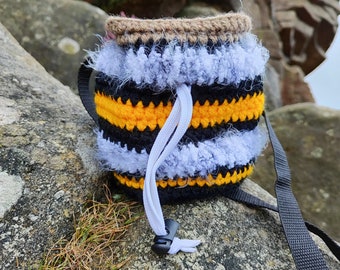 Unique Chalk bag for climbing, "Bee" design, great gift for a climber and/or boulderer.