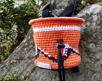 Unique Chalk bag for climbing, great gift for a climber and/or boulderer.