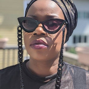 Chunky Acrylic Eyeglass Chain: Statement Sunglasses Holder