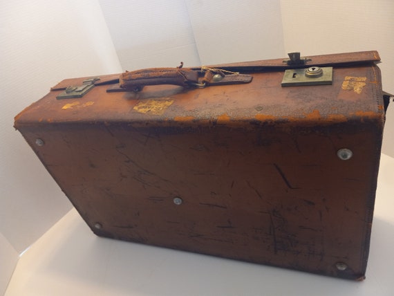 Distressed Vintage Leather Suitcase - image 4