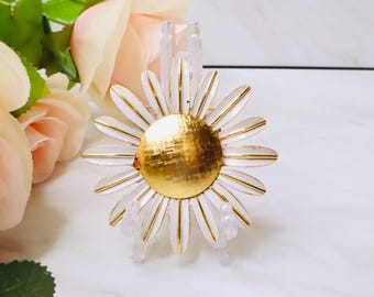 Vintage Avon Daisy Solid Perfume Brooch White Enamel Flower Pin