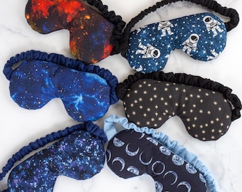 Lavendel gewogen lijnzaad oogmasker of oogkussen met essentiële lavendelolie, ruimtethema