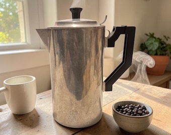 Cafetera vintage de aluminio de 8 tazas con filtro grande de Miracle Maid