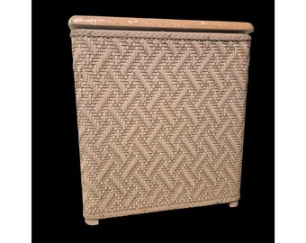 Vintage Vogue Woven Wicker Laundry Hamper MCM Peach Cottage Core Basket NICE