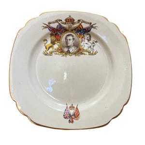 Rare Edward VIII 1937 Coronation Commemorative Biscuit Plate. Coronation that never happened. 1937. Royal Family UK