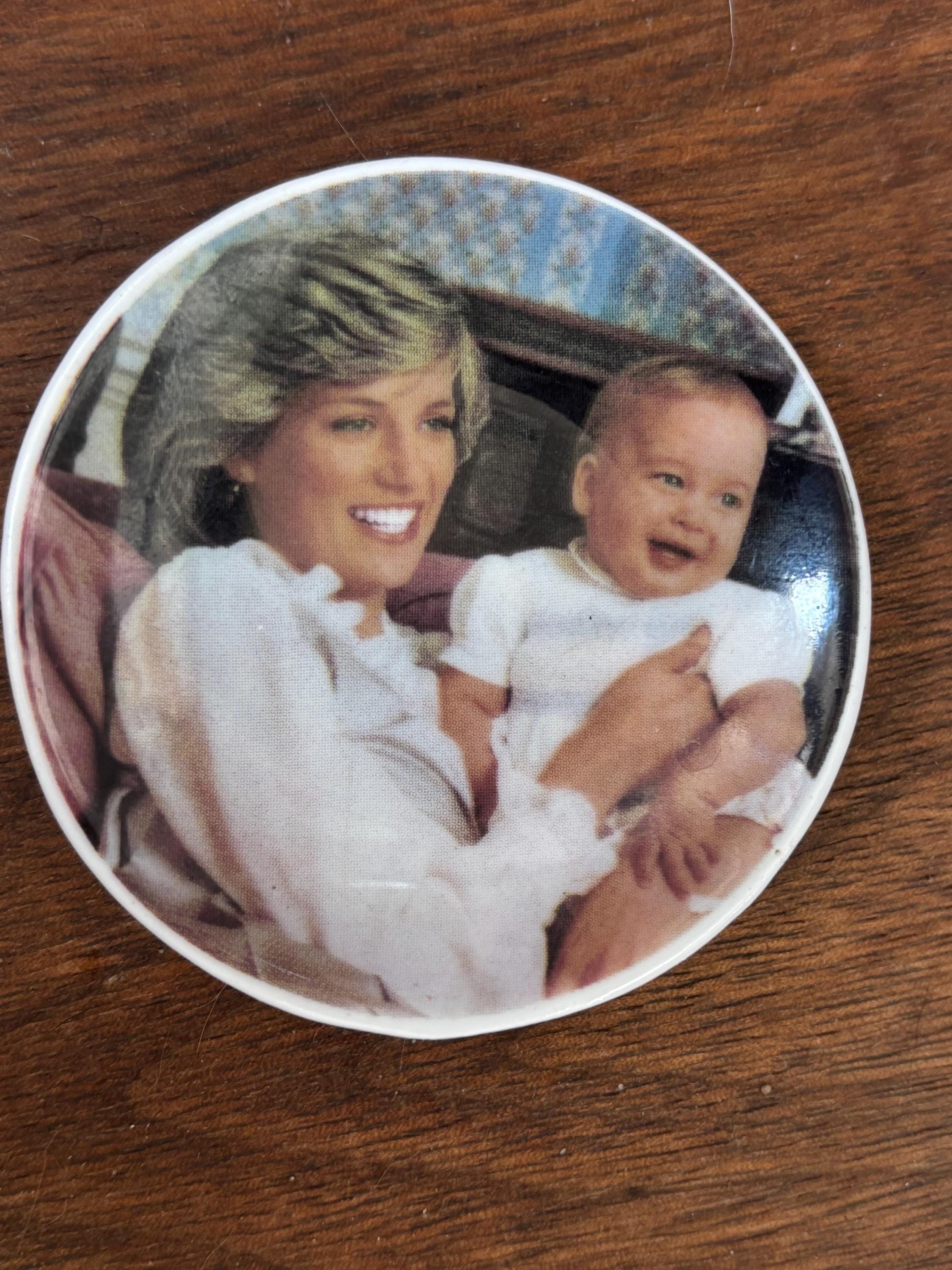 プレート　ロイヤルファミリーシリーズ Royal Family Plate Set - Etsy