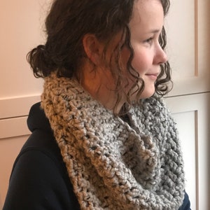 Crochet Pattern, Cozy Cowl Pattern, Cowl Scarf Pattern, crochet scarf PDF download, Chunky Infinity Scarf, Easy Crochet Pattern, cozy scarf