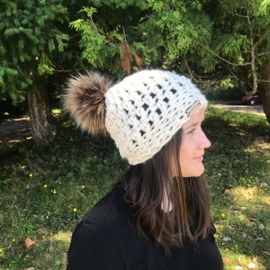 Crochet Pattern, Beanie hat pattern, Easy beanie hat pattern,  womans beanie pattern, crochet hat pattern, fitted and slouchy options