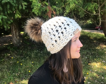 Crochet Pattern, Beanie hat pattern, Easy beanie hat pattern,  womans beanie pattern, crochet hat pattern, fitted and slouchy options