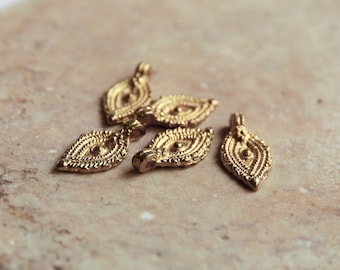 Brass charms / / Raw Brass / Pendant / Silverfilled charms / Charms for macrame, micro macrame and jewelry making / 14 x 25 mm