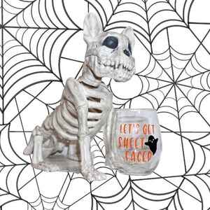 Faisons face à Sheet! Drôle de verre à vin sans tige sur le thème d’Halloween