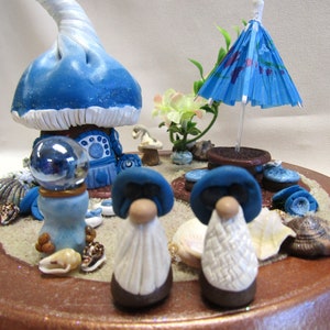 Life Is a Beach complete with Gnomes in Sunglasses
