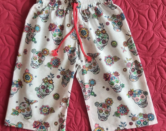 Pretty Bermuda shorts, 6/8 years skull print