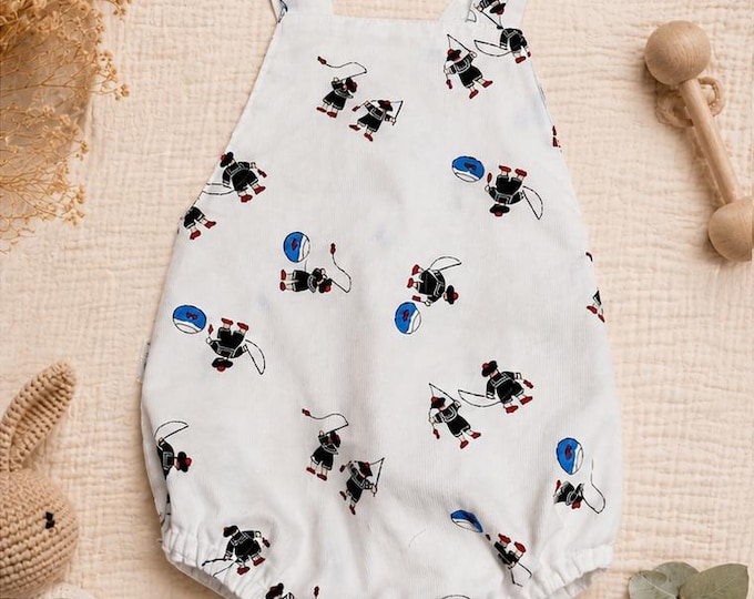 Barboteuse Bébé 6/9 Mois - Coton Blanc Imprimé - Tenue Été Légère - Confortable - Fait Main - Pièce Unique