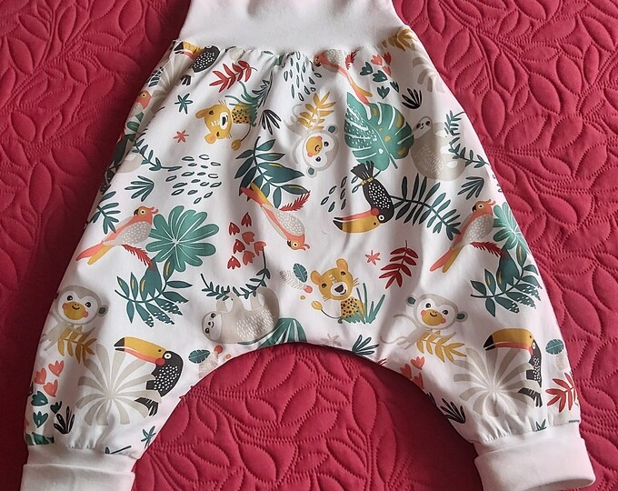 Scalable harem pants lined for 18/24 months in tropical cotton fabric and toucans; white cotton lining