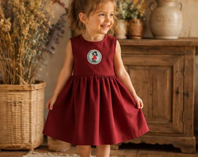 Robe chasuble fille 4 ans en lin bordeaux, robe fait main avec appliqué, neuve prête à expédier – Pièce unique