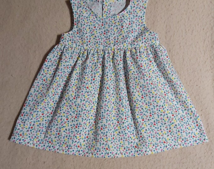 Pretty little dress, 12/18 months in cotton dotted with small multicolored flowers. Ready to ship Last markdown