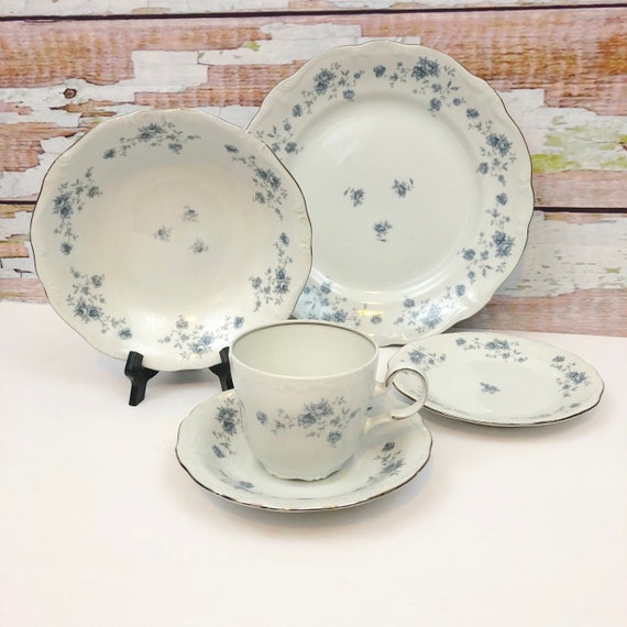 Johann Haviland Blue Garland bread plate 44 available