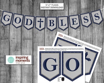 Puede incluir: Pancarta imprimible con las palabras "GOD BLESS" en letras azul marino sobre un fondo gris. La pancarta está compuesta por banderas individuales que se pueden enhebrar juntas. Las banderas miden 5 pulgadas por 7 pulgadas.
