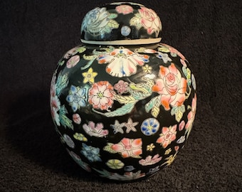 Vaso di zenzero in porcellana cinese Famille Noire con disegni Millefleurs