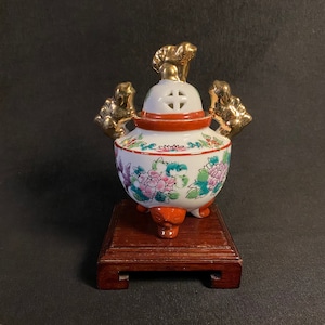 Chinese Famille Rose Porcelain Incense Burner Censer with Foo Dogs