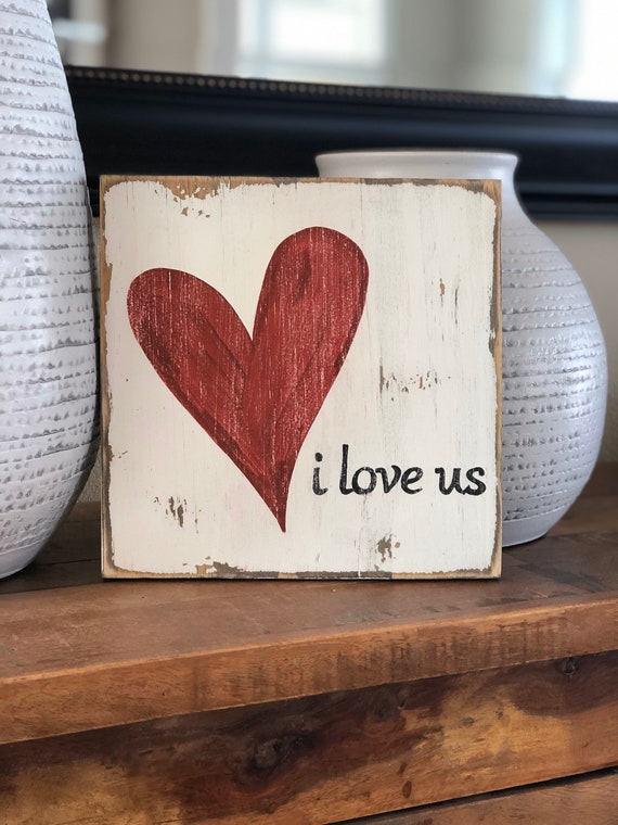 Heart wall decor Love sign Valentine/'s day sign Hand painted wood sign Heart sign Love wall decor