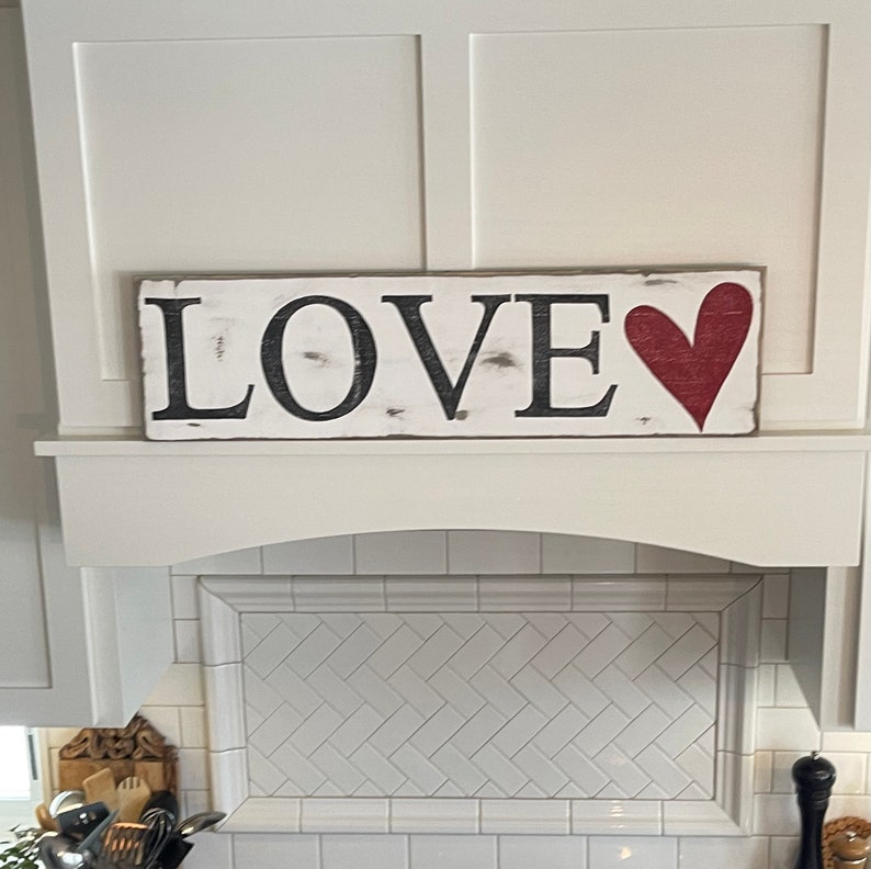 Heart wall decor Love sign Valentine/'s day sign Hand painted wood sign Heart sign Love wall decor