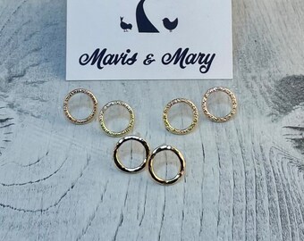 Circle stud earrings, Yellow gold fill. 10mm.