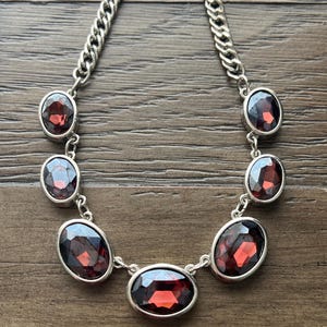 White House Black Market Rhinestone Necklace purple whine colored stones silver tone WHBM jewelry